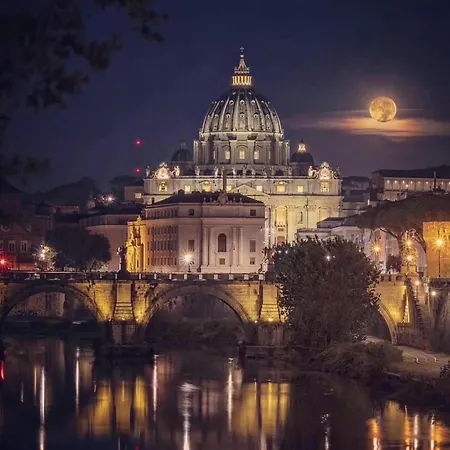 House 10 Minutes Walk From Vatican